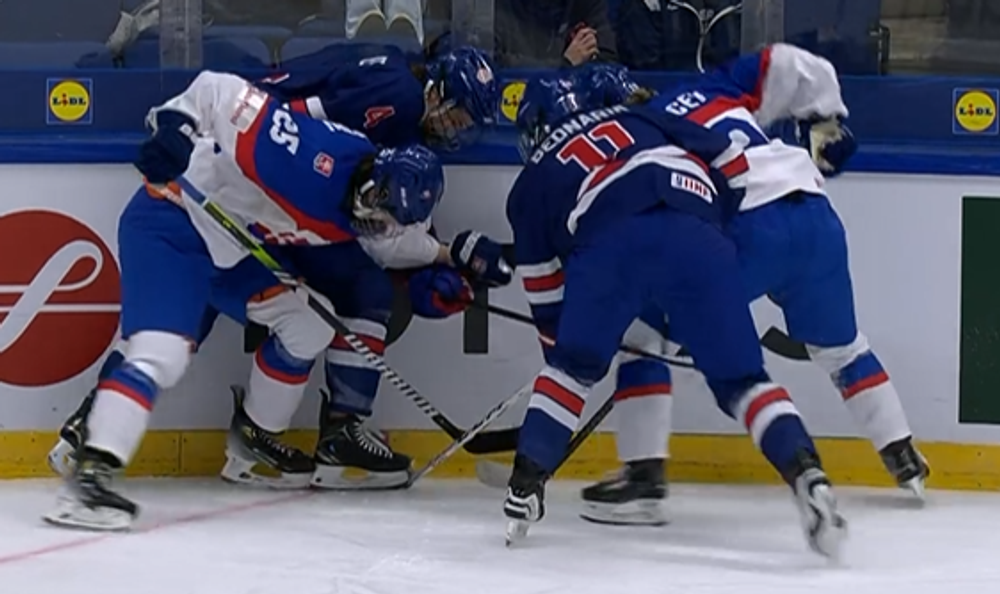 USA vs SLOVENSKA U18