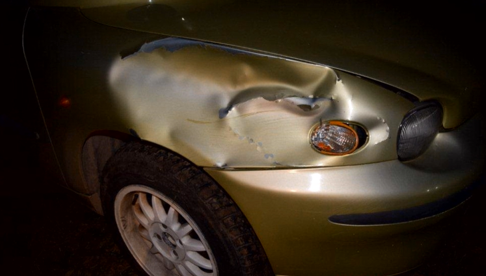 Pri tragickej nehode zachytilo auto chodca. Zraneniam na mieste podľahol 