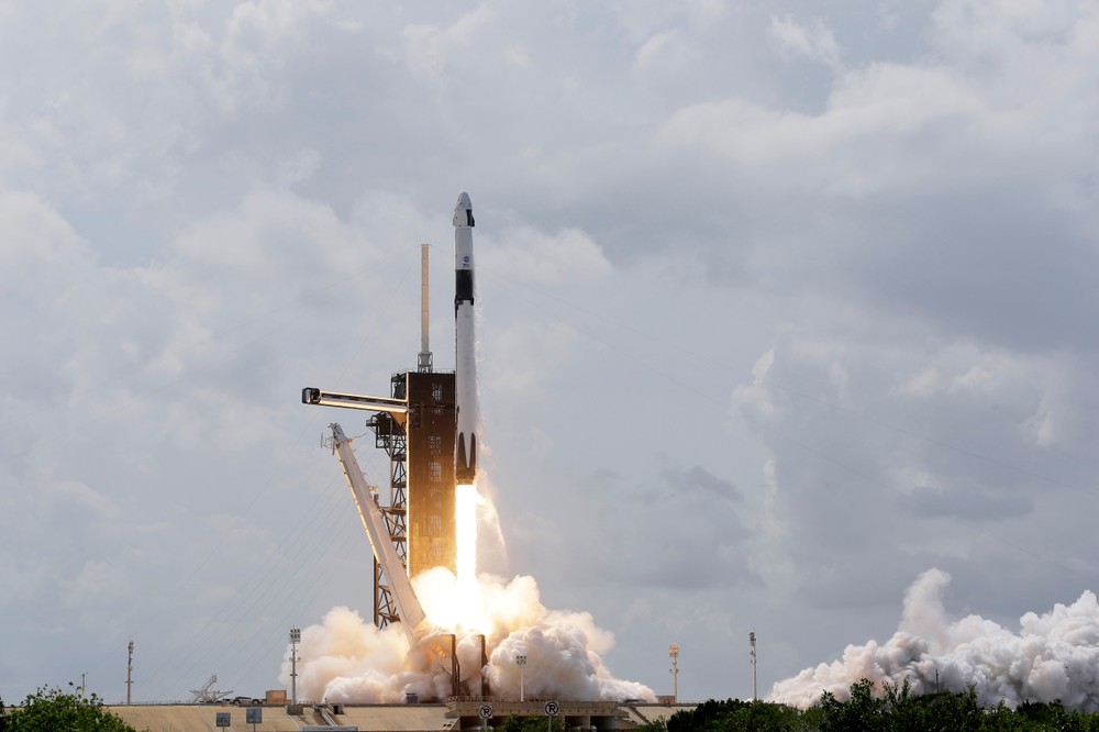 Odlet prvej komerčnej vesmírnej lode Crew Dragon