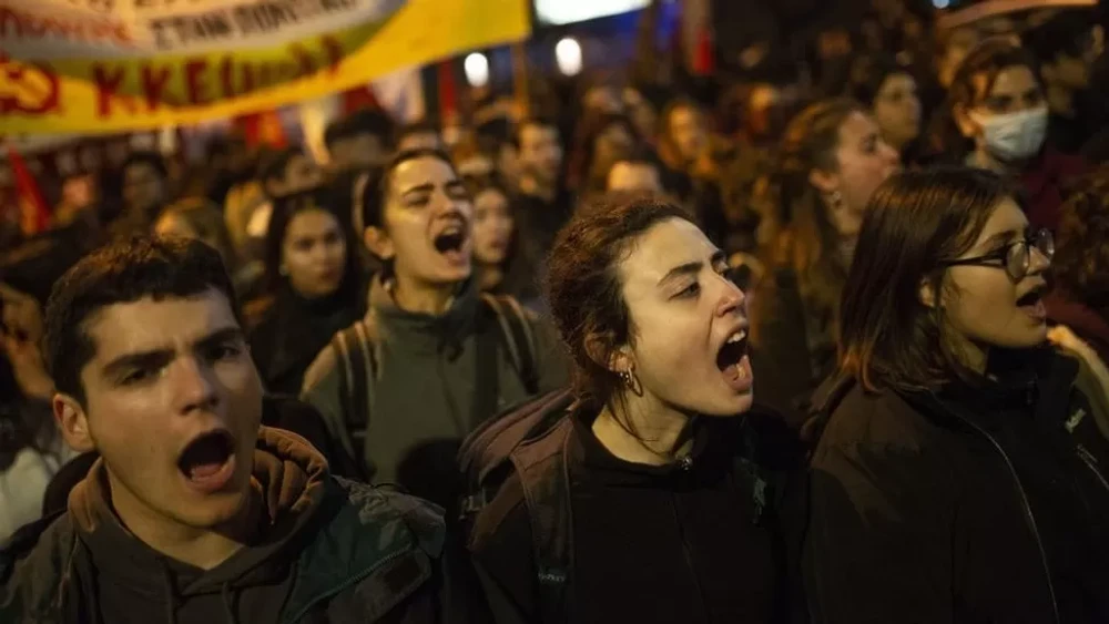 Protesty po železničnom nešťastí v Grécku