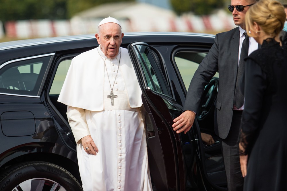 Pápež František sa rozlúčil so Slovenskom