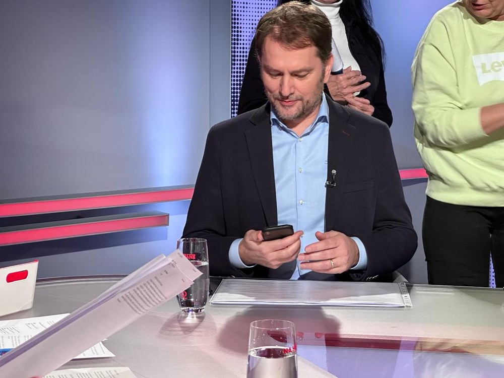 11f285d1-3e69-41a9-9f4c-f1272a4d08e3