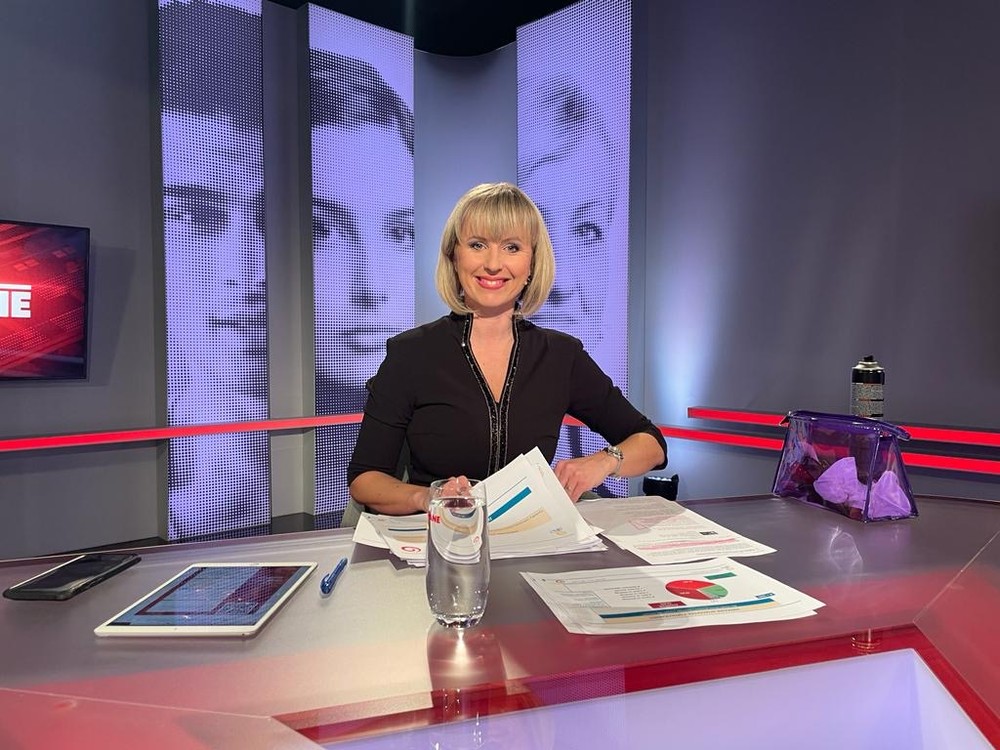 b79db943-9cc8-4403-8185-bd083685dc58