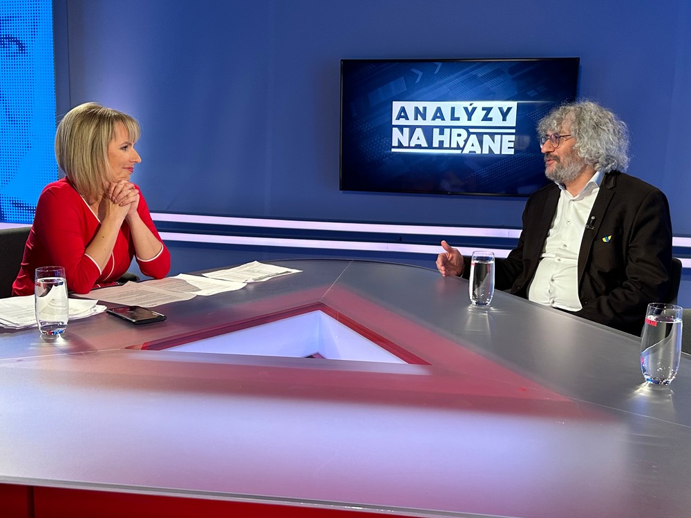 Analýzy Na hrane s Alojzom Hlinom a Grigorijom Mesežnikovom