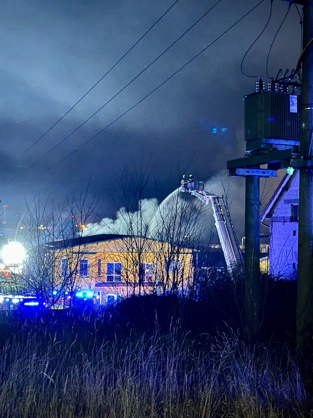 Požiar haly v Moravskom Svätom Jáne 3