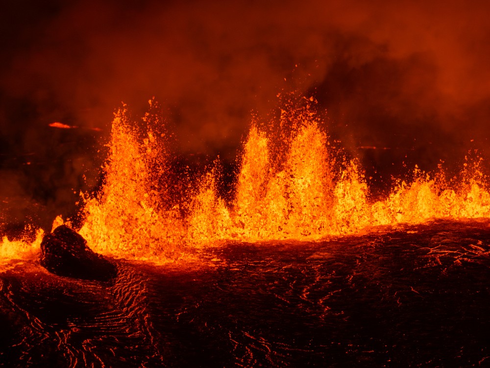 Iceland_Volcano906044089455