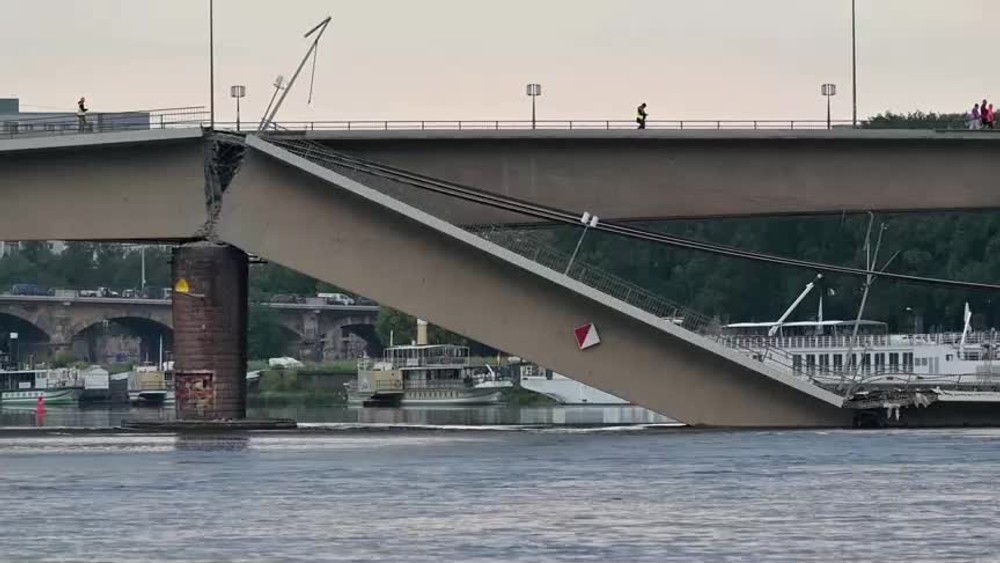 [multi] spadnutý most Draždany 567