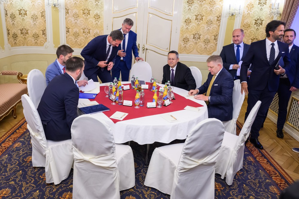 20242409_vlada_opozicia_02074627