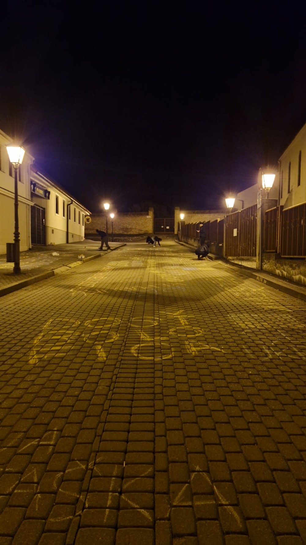 Kriedové nadpisy odstránili