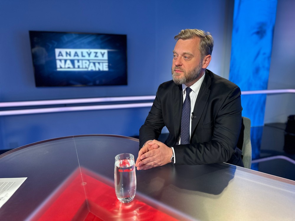 Analýzy Na hrane s Jurajom Krúpom a Matúšom Šutajom Eštokom