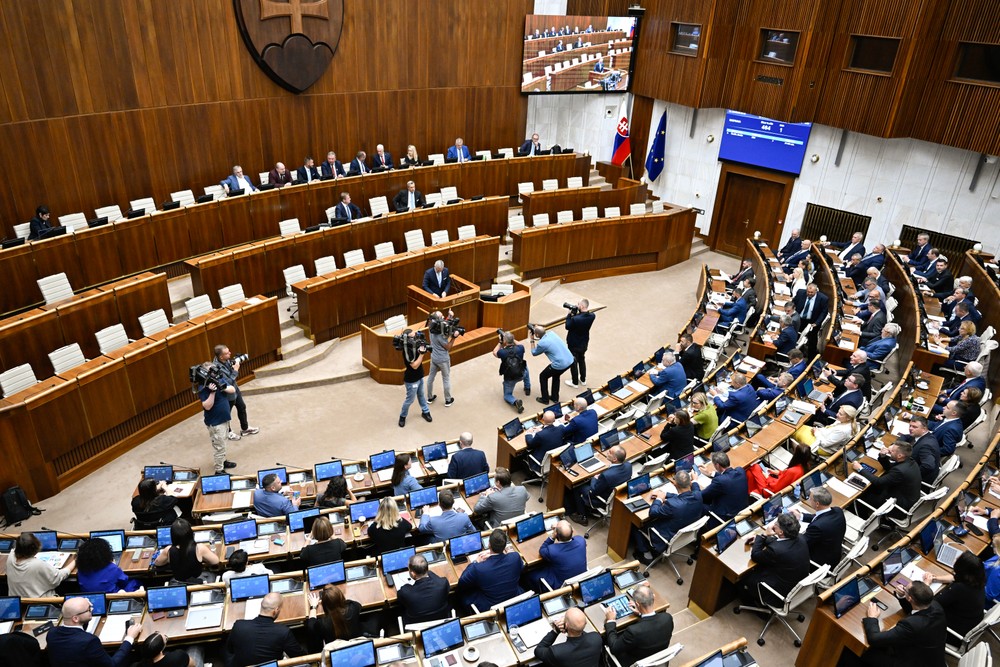 Odvolávanie Michala Šimečku z postu podpredsedu parlamentu
