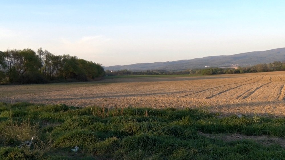 Pašerák prerazil hraničnú závoru