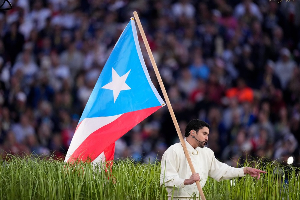 Super_Bowl_Football_33290