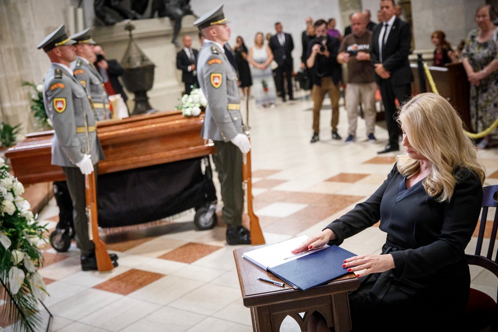 Rozlúčka s kardinálom Jozefom Tomkom v Dóme sv. Martina