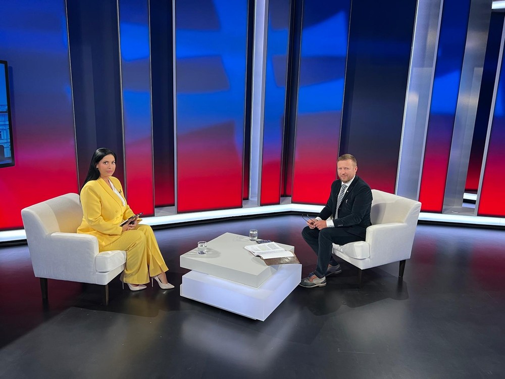 Politika 24 - Peter Kotlár 14