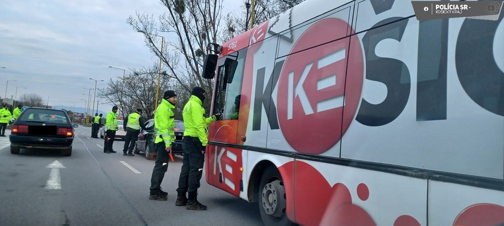 Košickí policajti-kontrola alkoholu