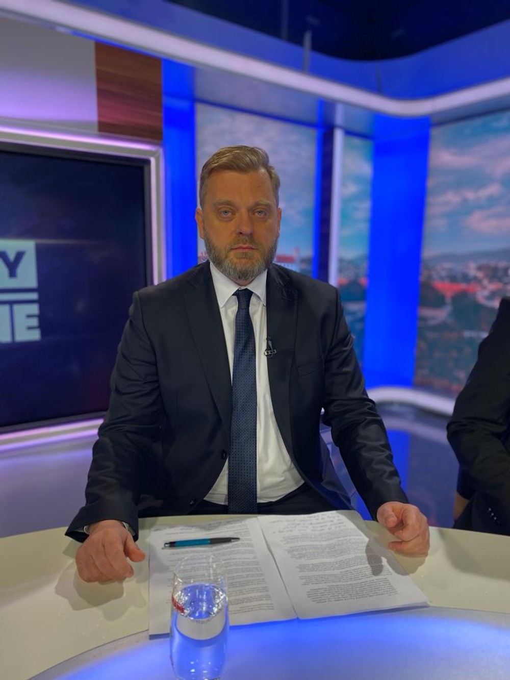 Analýzy Na hrane s Jurajom Šeligom a Jurajom Krúpom