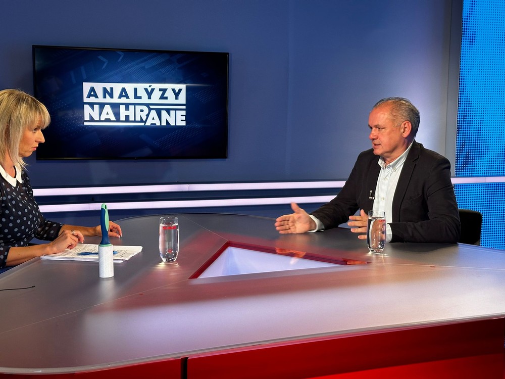 0fb996e2-245c-474d-82e5-83b4ab300b62