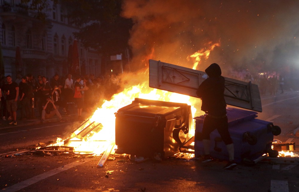 Veľké protesty v Hamburgu počas samitu G20