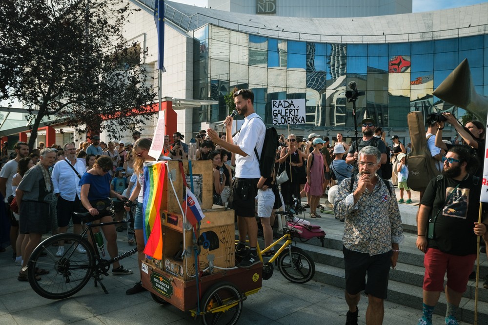 protesty pred snd (16)