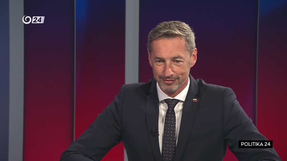 [multi] MajerskyUStava120426 1730