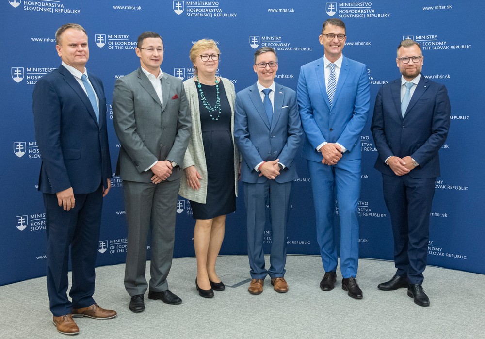 Bratislava energetika projet Phoenix memorandum podpis (3)