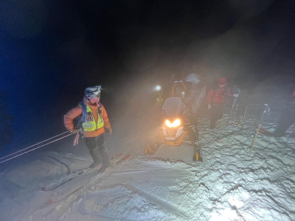 Štvorica turistov uviazla na hrebeni Nízkych Tatier