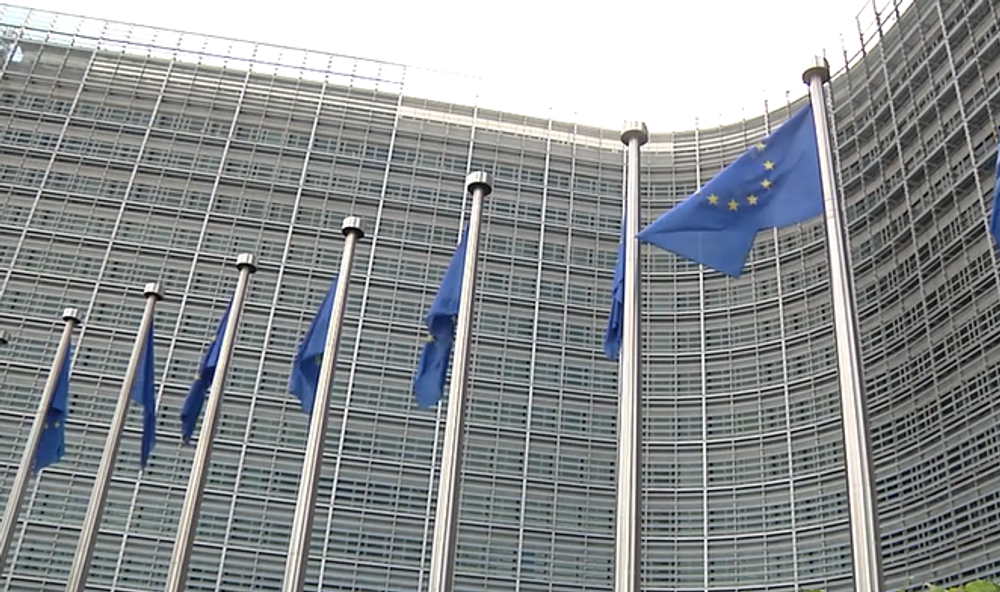 Eu