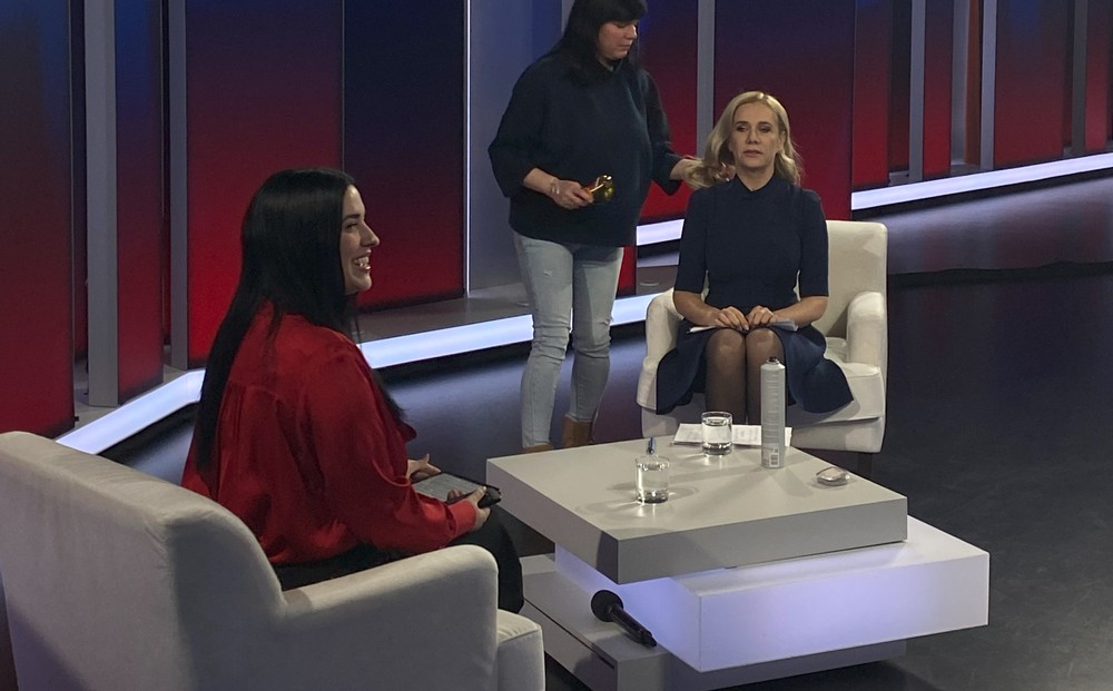 Politika 24 - Denisa Saková 3