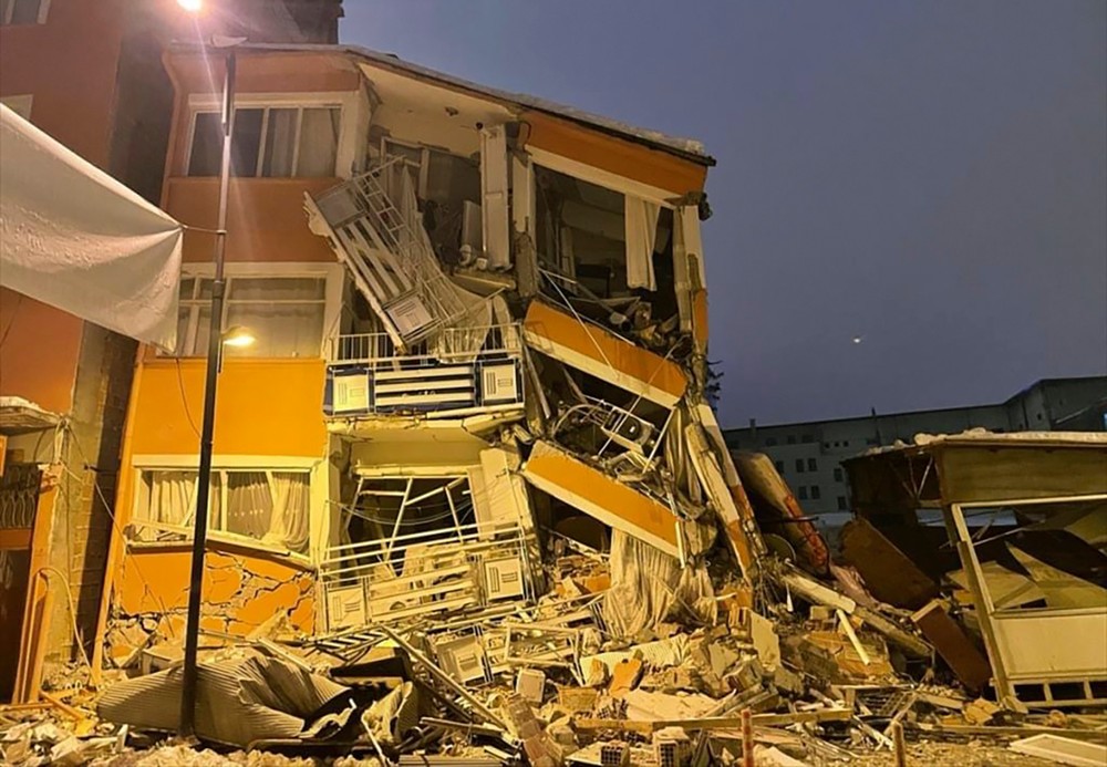 Turkey_Earthquake091699934218