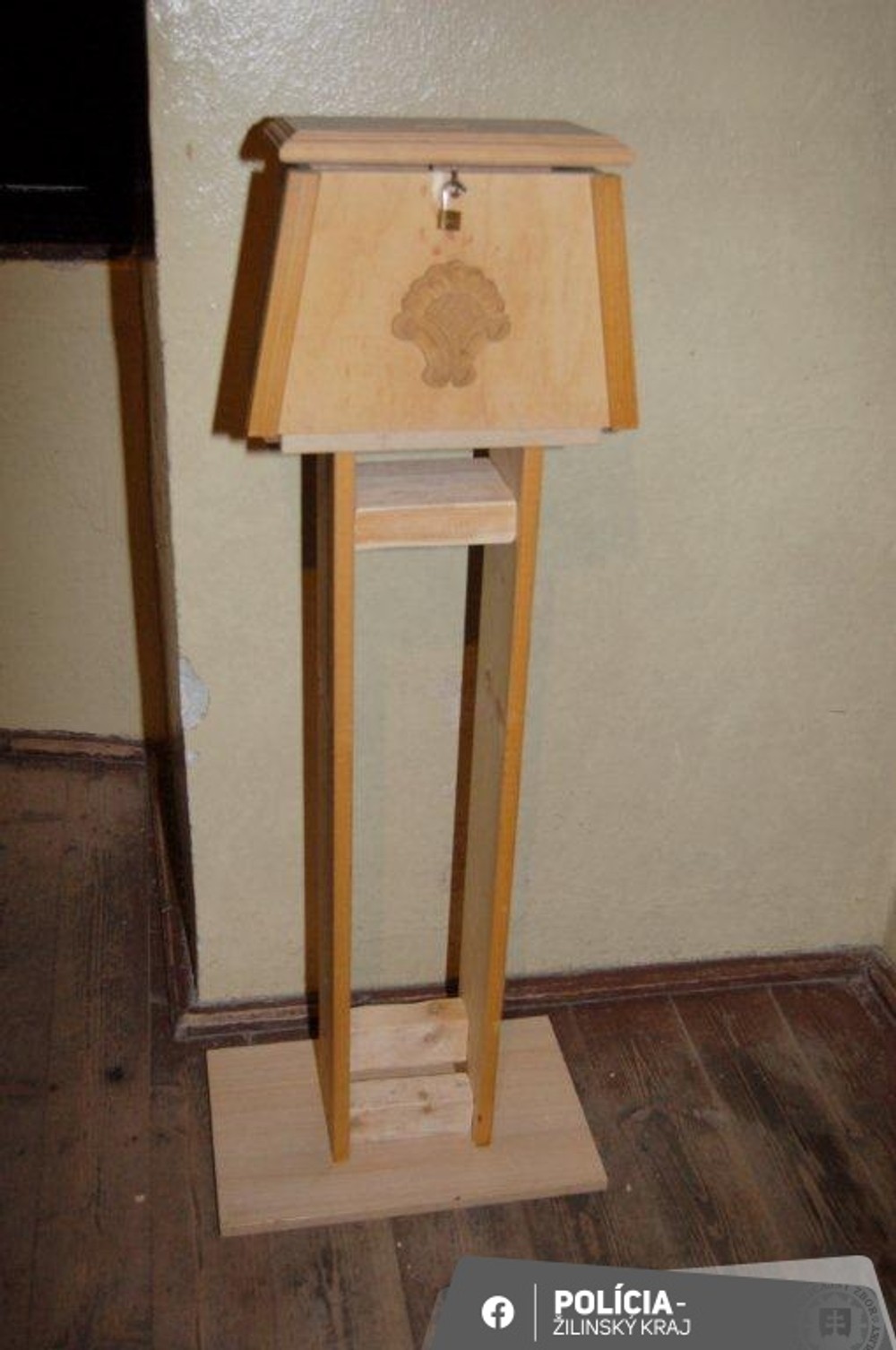 vykradnuty kostol Nesluša (1)