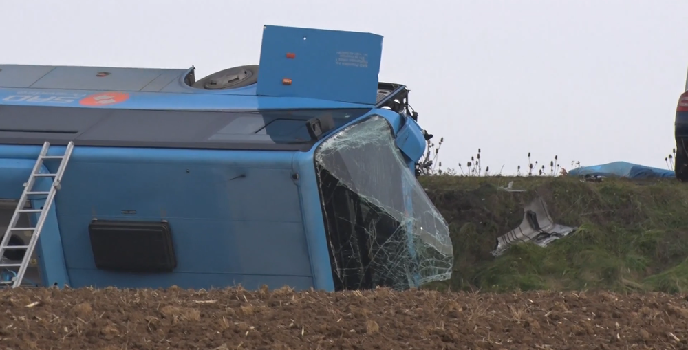 havaria osobneho vozidla a autobusu