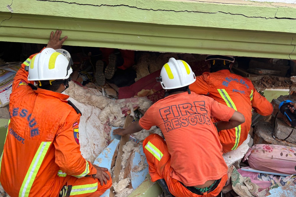 Počet obetí po zemetrasení v Mjanmarsku stúpa