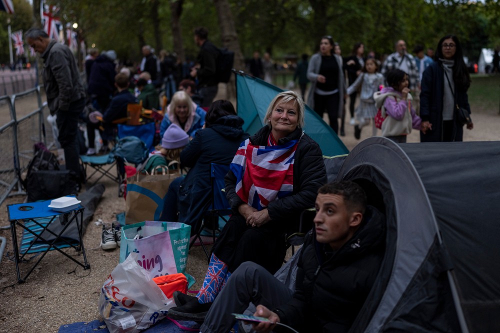Británia sa lúči s kráľovnou Alžbetou II.