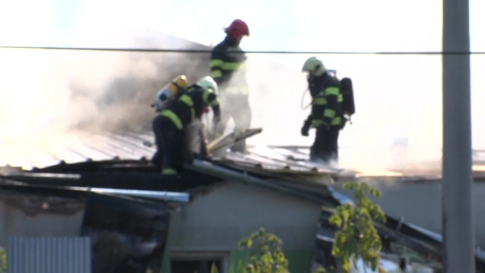 [multi] Požiar haly 5770