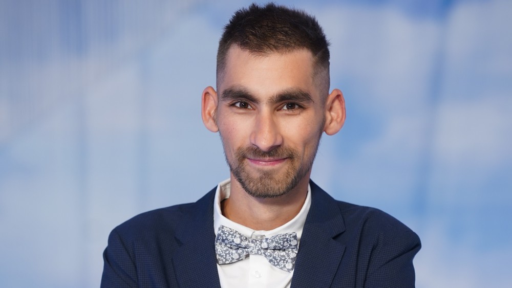 V siedmom nebi - Nikolas Čikala
