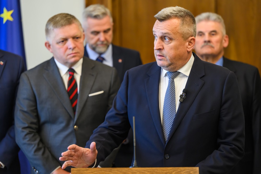 Poslanci schválili rozpočet na budúci rok s deficitom 4,1 % HDP