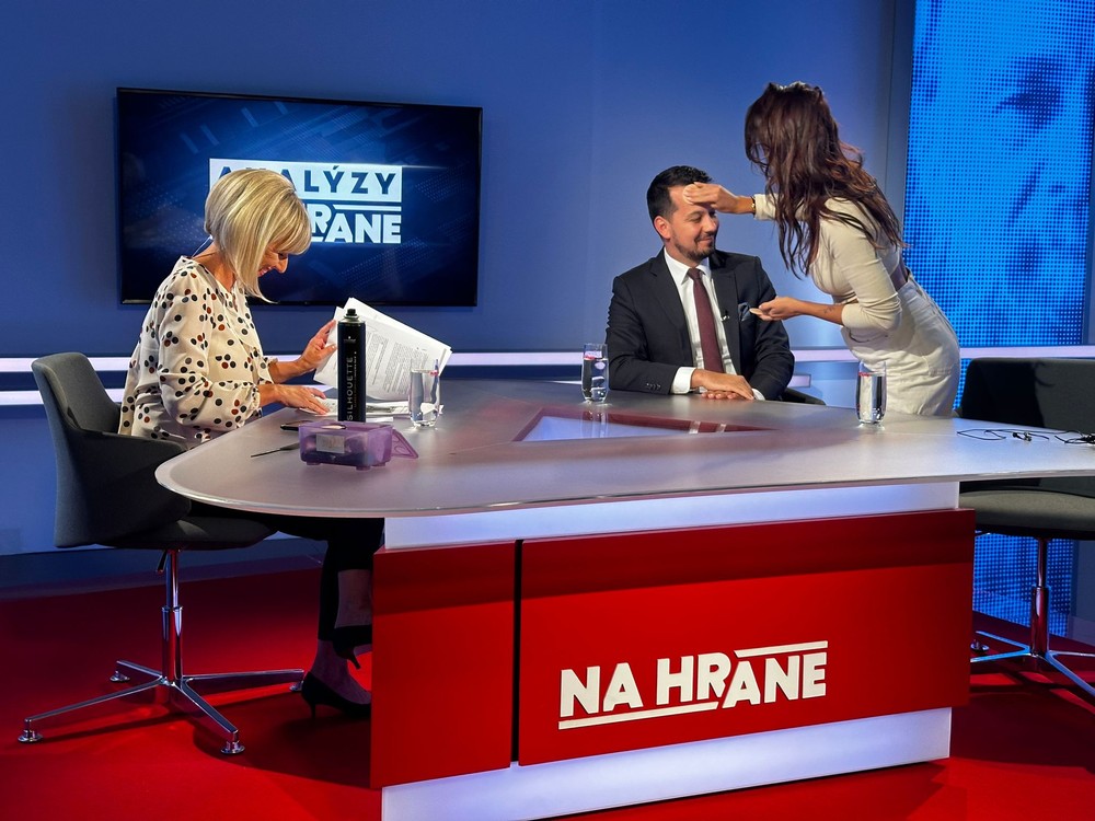 1a6cc687-0c77-4d6a-8c0a-321d5460c3a3