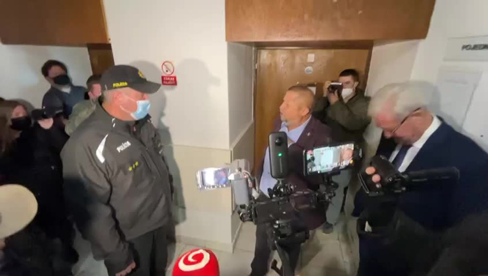 [multi] Štefan Harabin rúško 2612