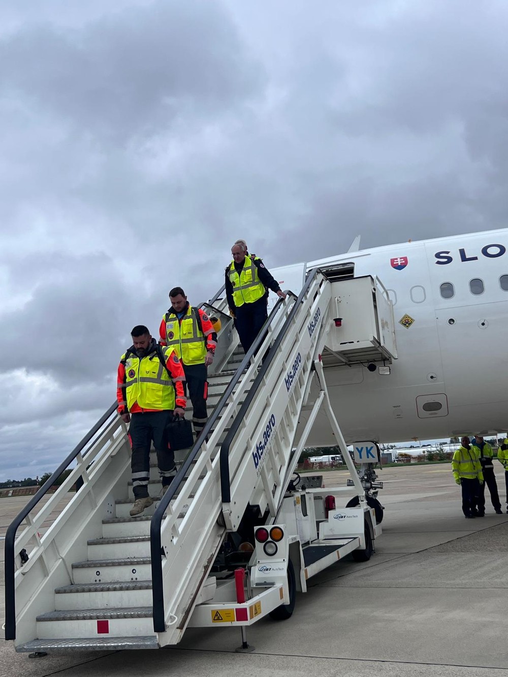 Vládny špeciál s občanmi SR z Libanonu pristál v Bratislave