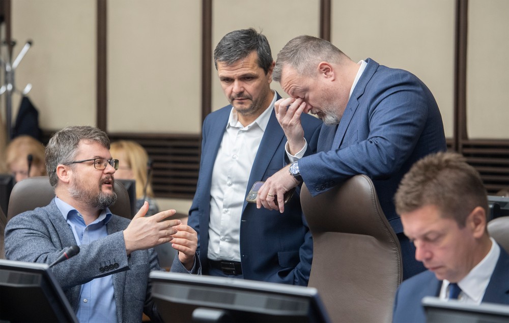 Sme rodina, vláda, TASR