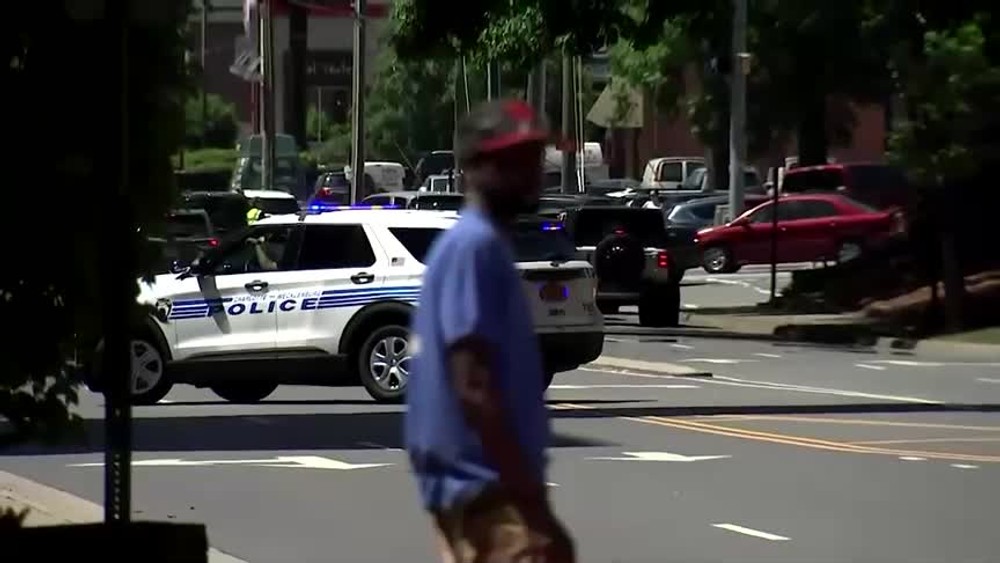 [multi] Streľba pri zatýkaní USA 1786