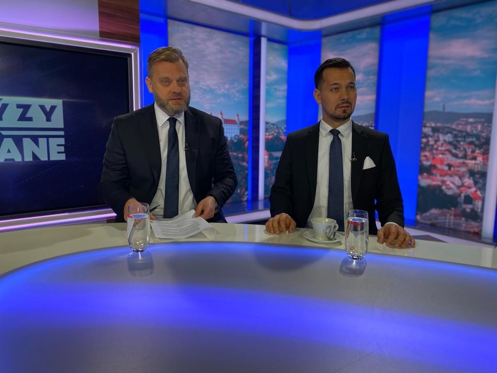 Analýzy Na hrane s Jurajom Šeligom a Jurajom Krúpom