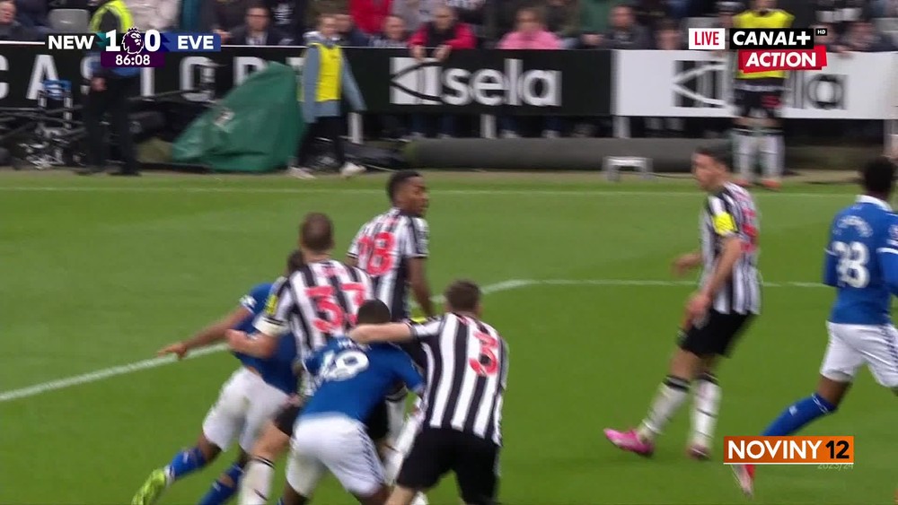 [multi] Futbal_Newcastle 232