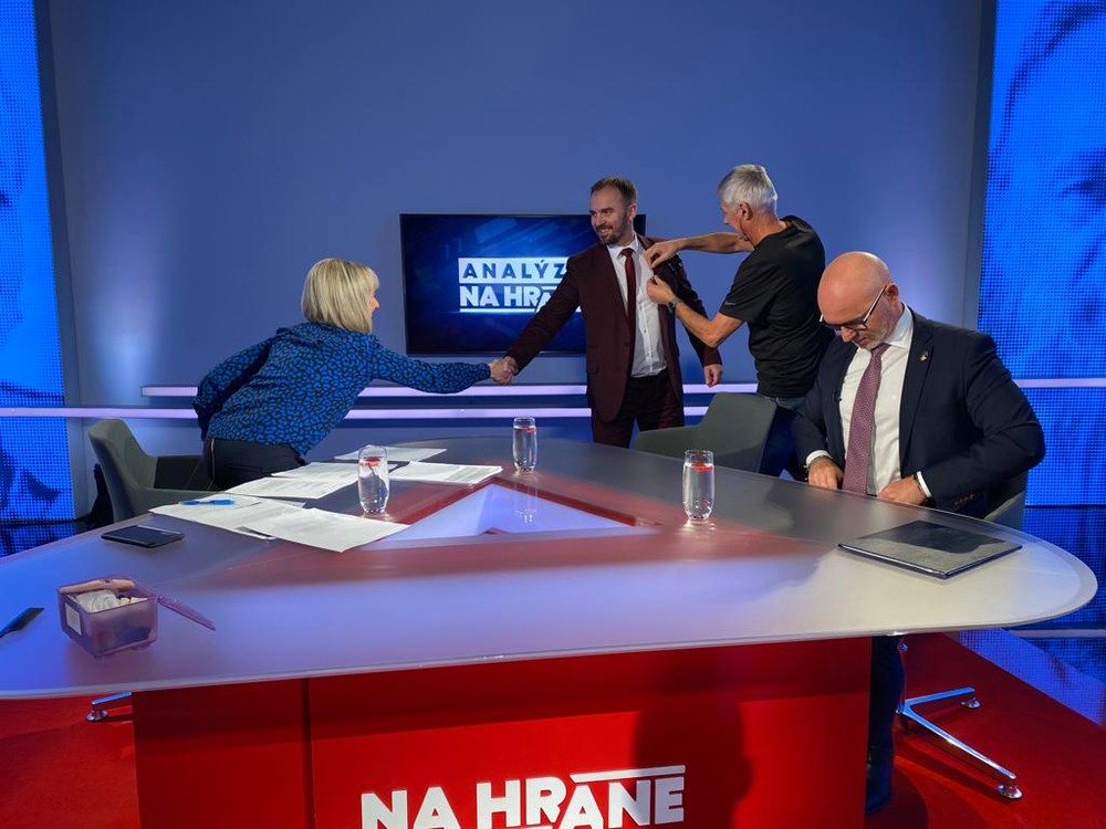 Analýzy Na hrane s Michalom Šipošom a Branislavom Gröhlingom