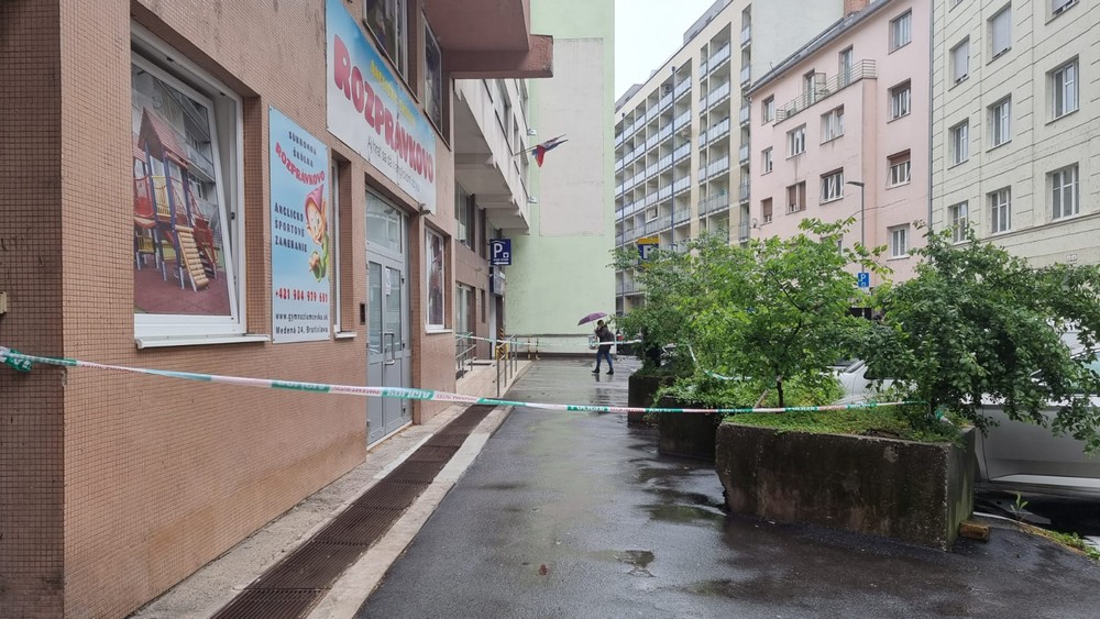 Na deti v škôlke padla omietka