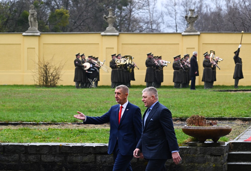 Spoločné zasadnutie vlád ČR a SR na zámku Nová Horka