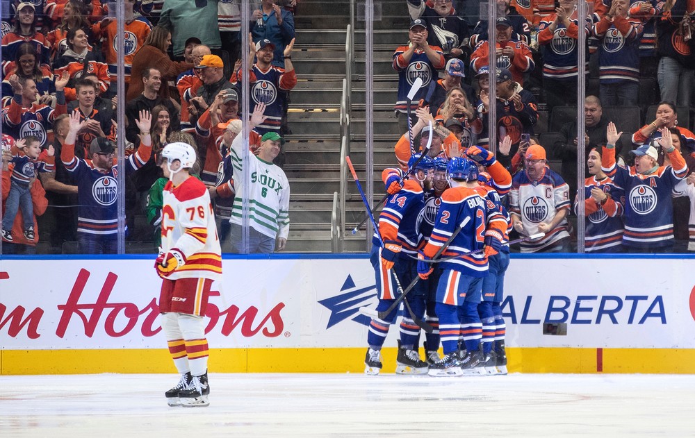 Flames_Oilers_Hockey797304080120