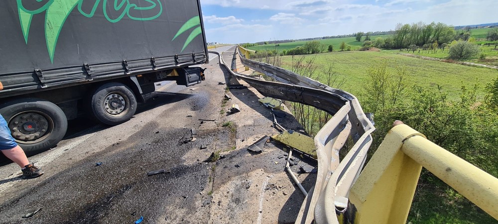 Nehoda na diaľnici D2