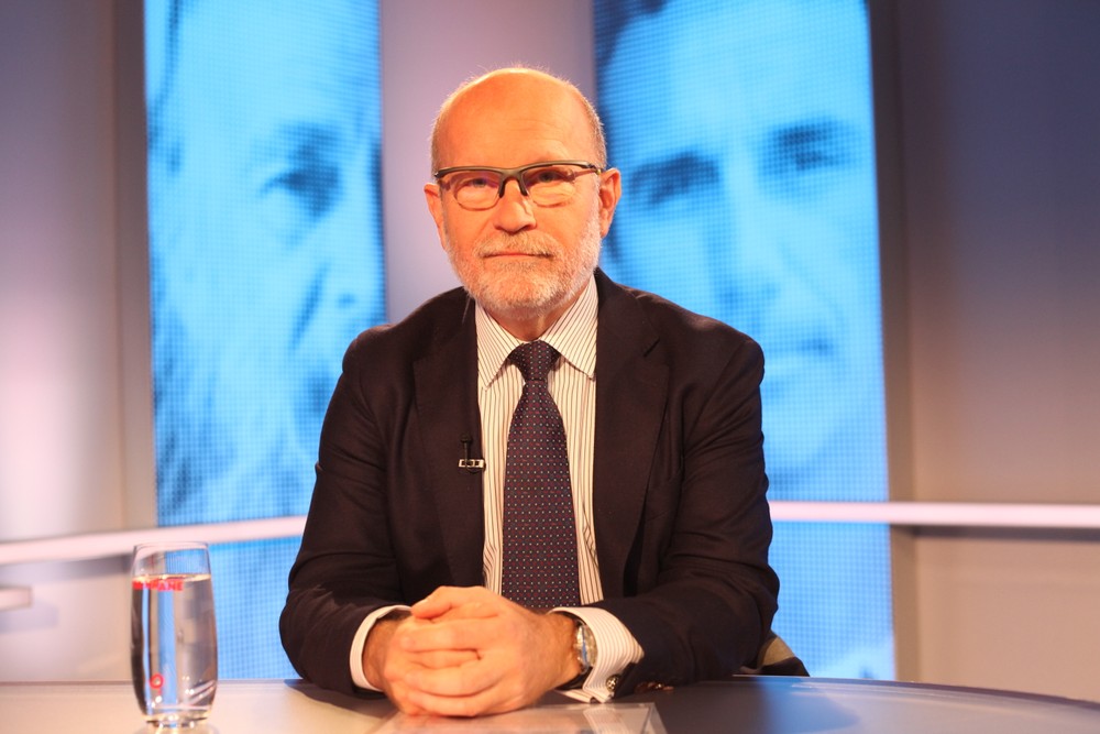 Analýzy Na hrane s Rastislavom Káčerom